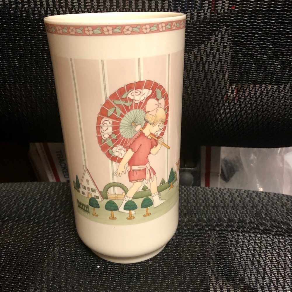 1987 Minton by Royal Doulton Golden Days Vase- 532 $35 or $30 w/offer